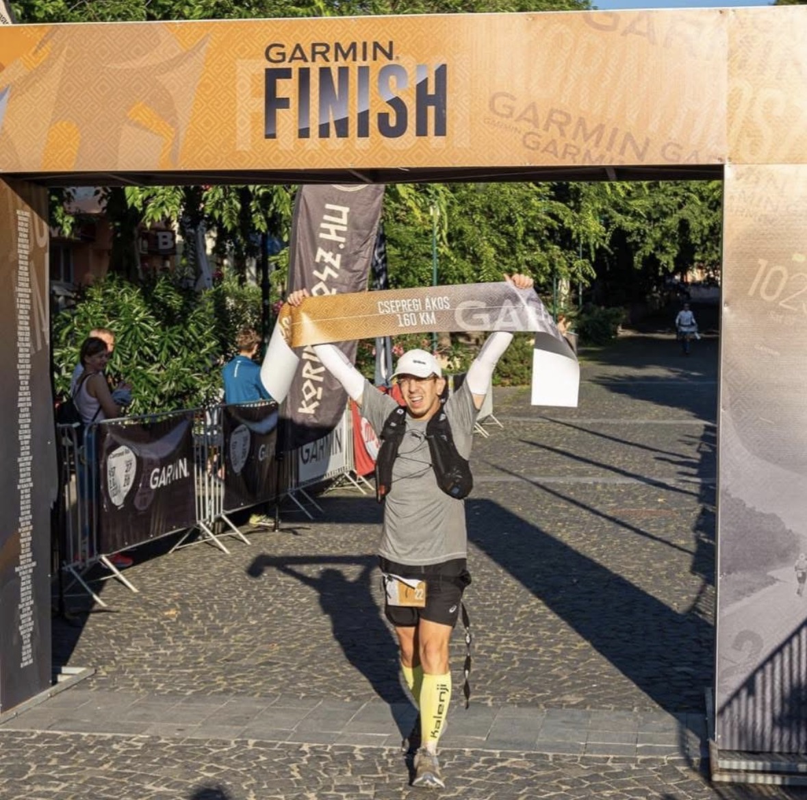 Csepregi Ákos - Pultrafutó